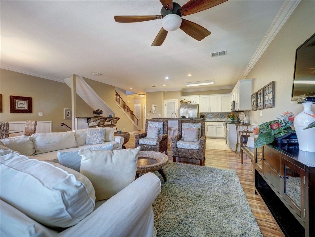 247 W Roberts Avenue 5 Port Aransas TX 78373