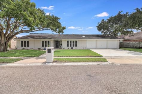 6098 Lost Creek Drive Corpus Christi TX 78413