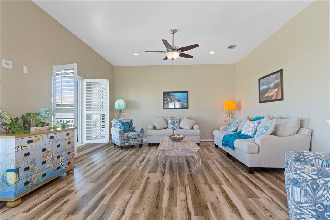 7557 Welkan Cove Port Aransas TX 78373