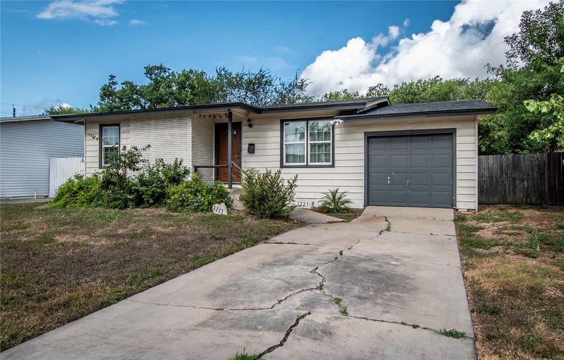 1221 Vance Drive Corpus Christi TX 78412