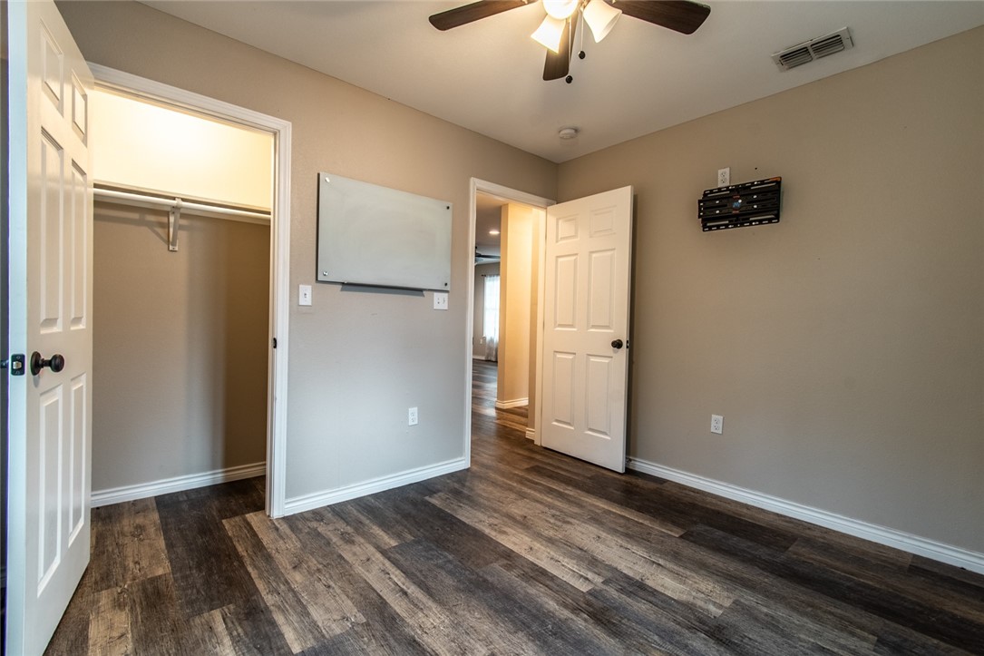 1221 Vance Drive Corpus Christi TX 78412