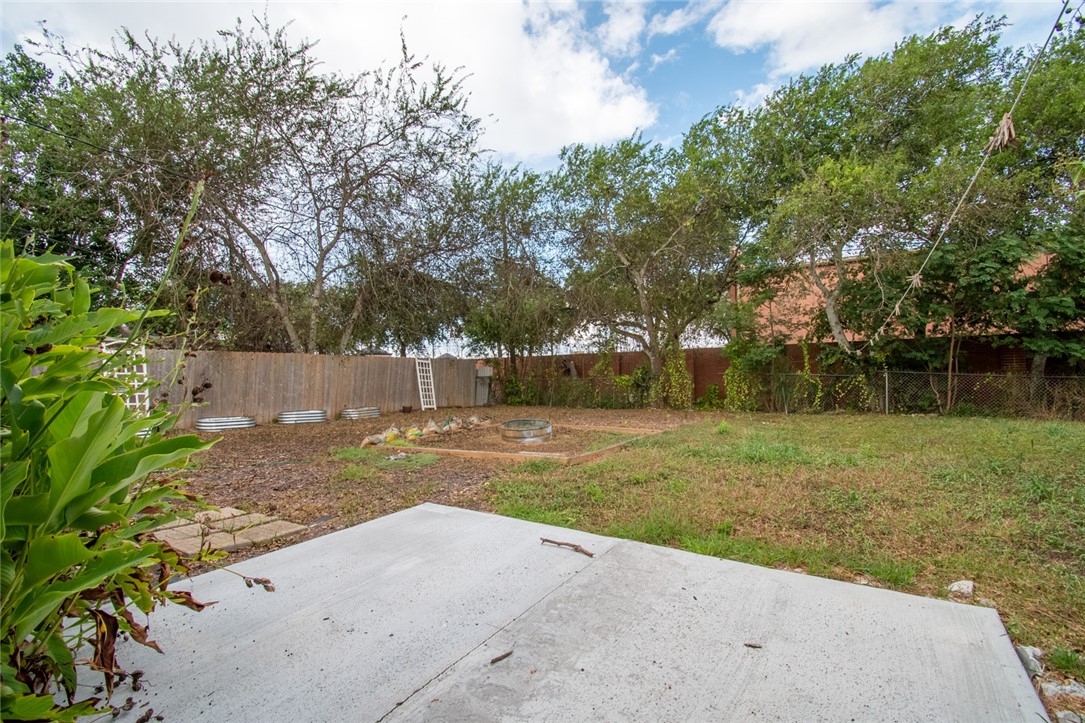 1221 Vance Drive Corpus Christi TX 78412