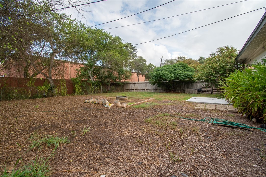 1221 Vance Drive Corpus Christi TX 78412