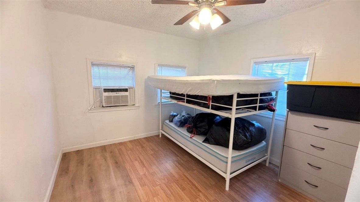 910 E Lakeside Corpus Christi TX 78418