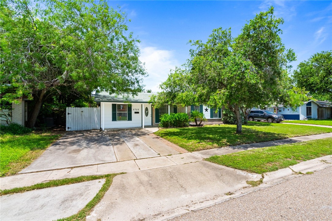 5702 Cain Drive Corpus Christi TX 78412