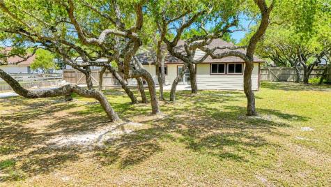 1402 S Saunders Street Aransas Pass TX 78336