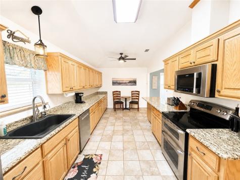 1402 S Saunders Street Aransas Pass TX 78336