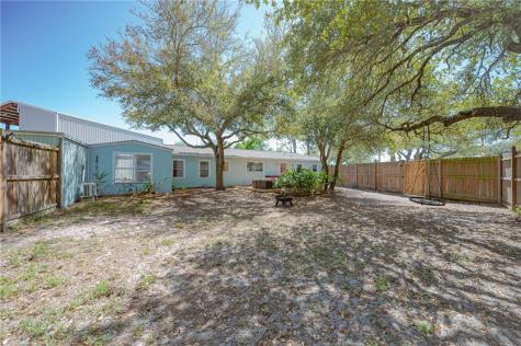 1604 Victoria Avenue Rockport TX 78382