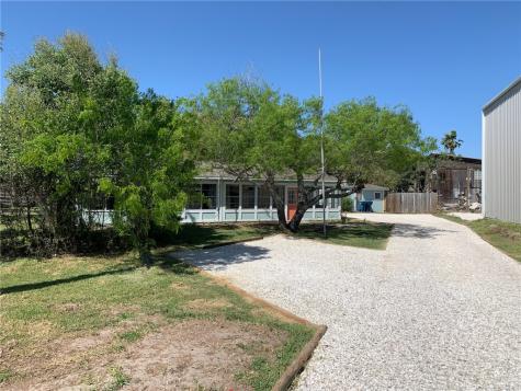 1604 Victoria Avenue Rockport TX 78382