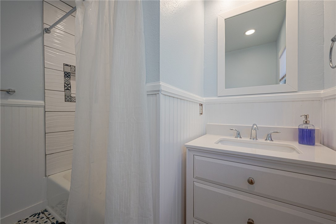 1604 Victoria Avenue Rockport TX 78382