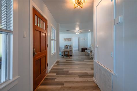 1604 Victoria Avenue Rockport TX 78382