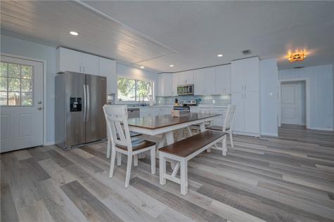 1604 Victoria Avenue Rockport TX 78382