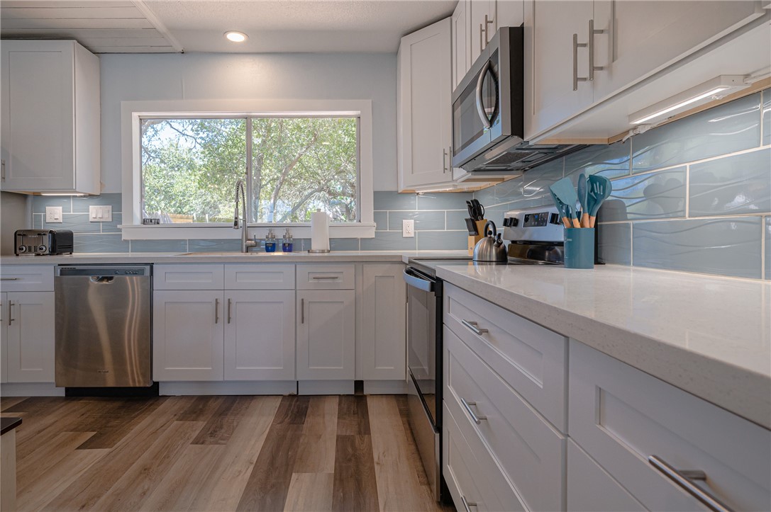 1604 Victoria Avenue Rockport TX 78382