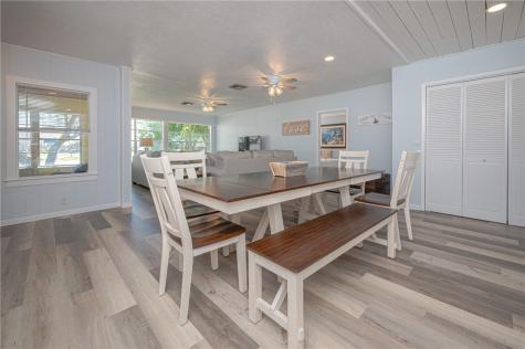 1604 Victoria Avenue Rockport TX 78382