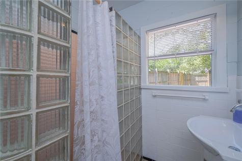 1604 Victoria Avenue Rockport TX 78382