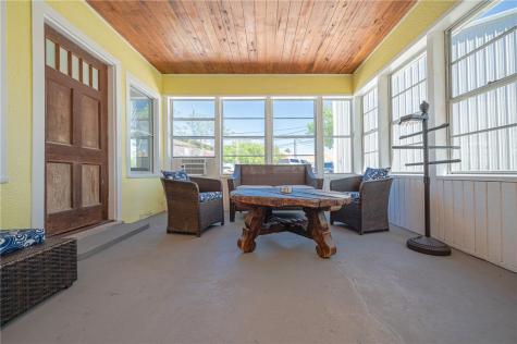 1604 Victoria Avenue Rockport TX 78382