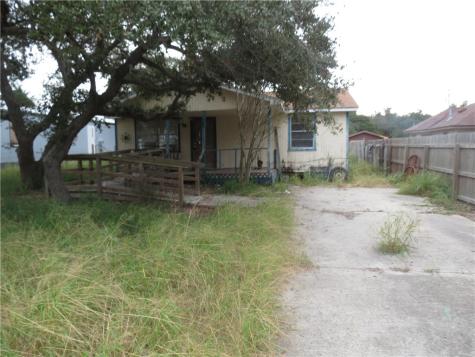 1009 S Saunders Street Aransas Pass TX 78336