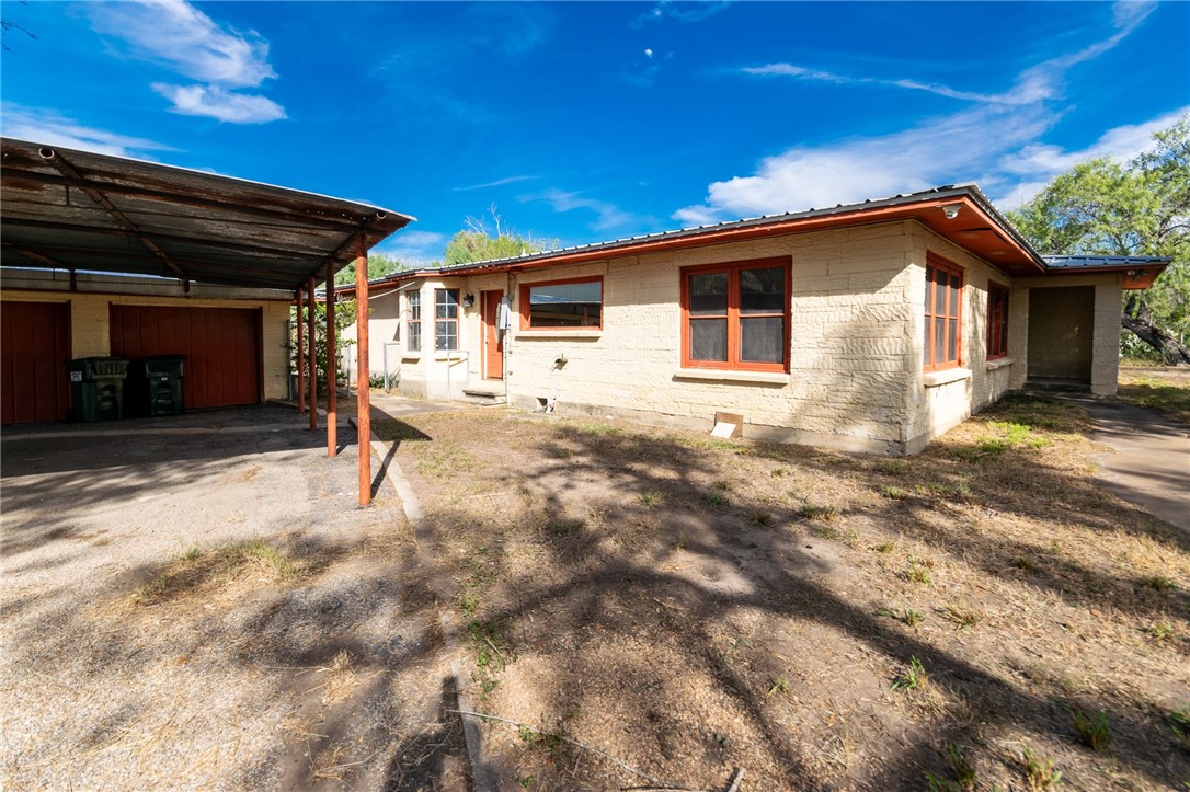 3867 Highway 59 George West TX 78022
