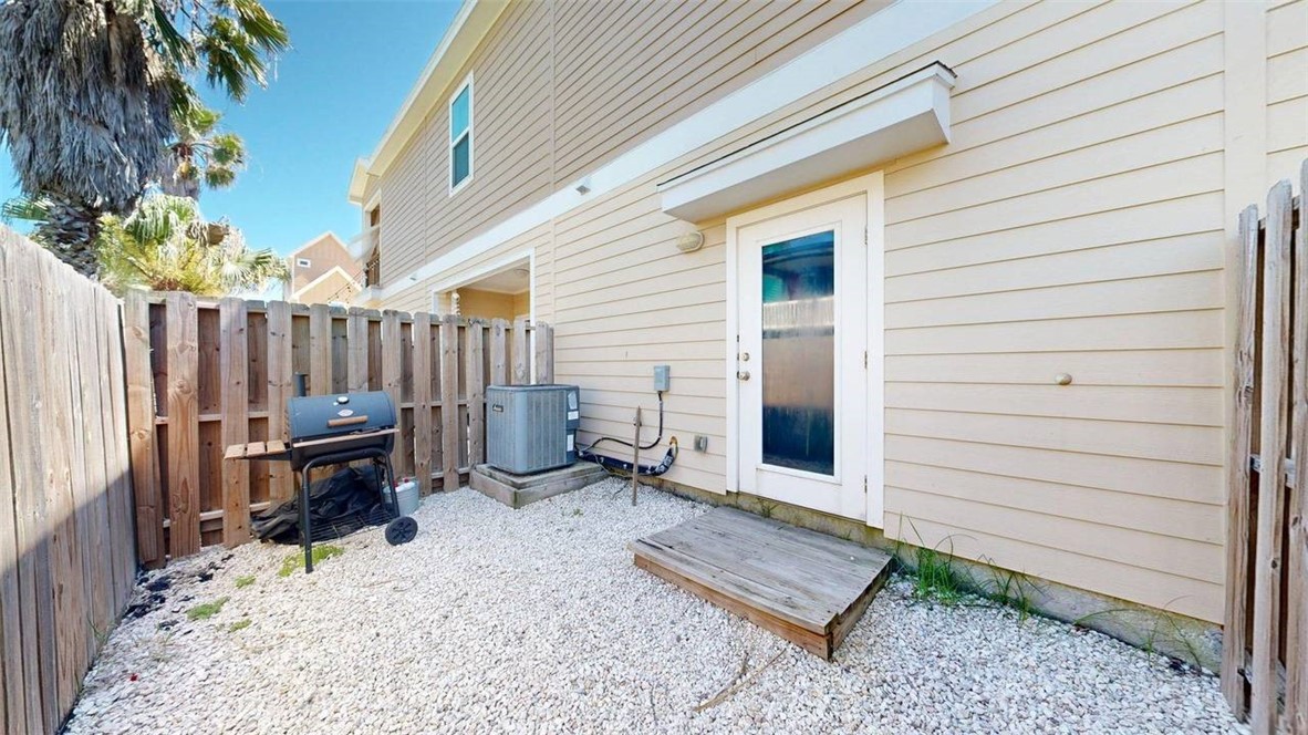 1813 S 11th Street 106 Port Aransas TX 78373