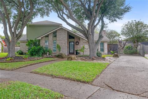 2206 Aspen Drive Portland TX 78374