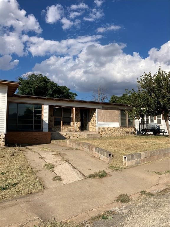 607 Caylor Big Spring TX 79720