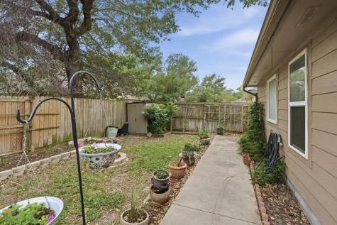 107 Georgian Oaks Rockport TX 78382