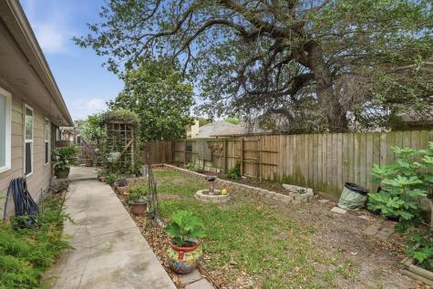 107 Georgian Oaks Rockport TX 78382