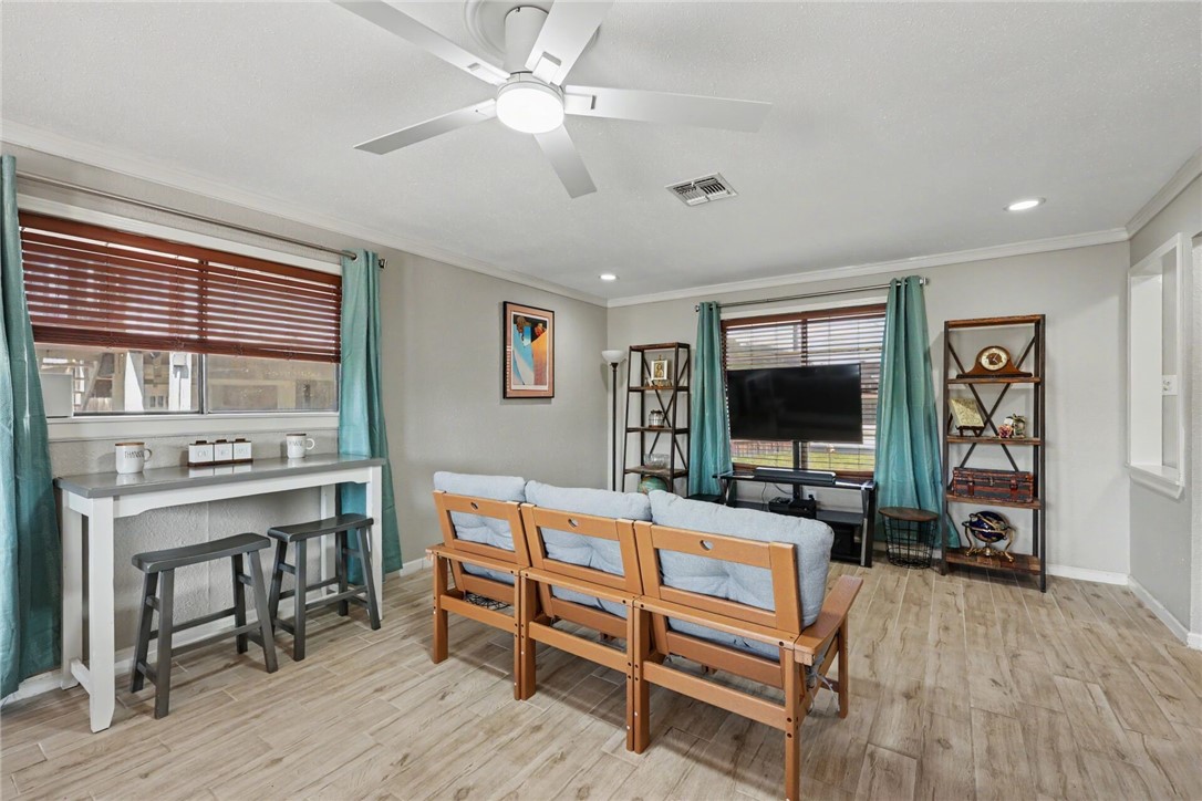 3230 Laguna Shores Corpus Christi TX 78418