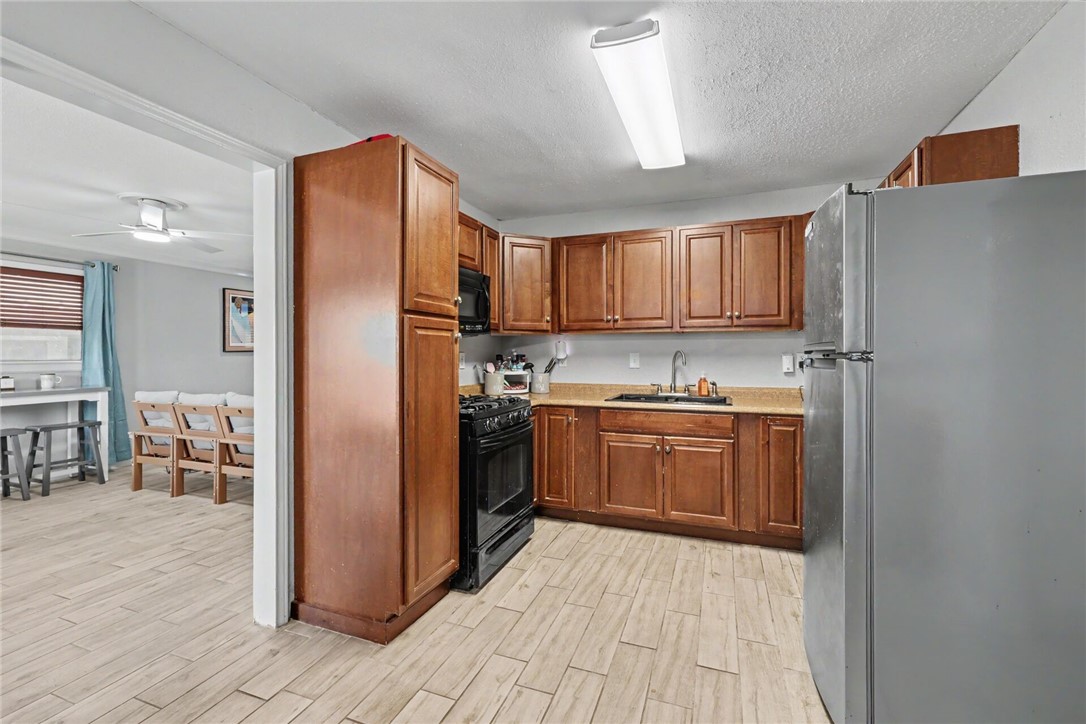 3230 Laguna Shores Corpus Christi TX 78418