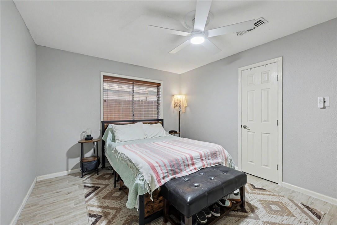 3230 Laguna Shores Corpus Christi TX 78418