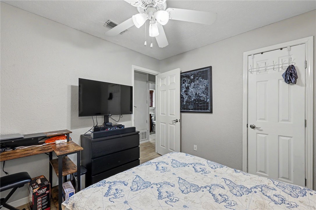 3230 Laguna Shores Corpus Christi TX 78418