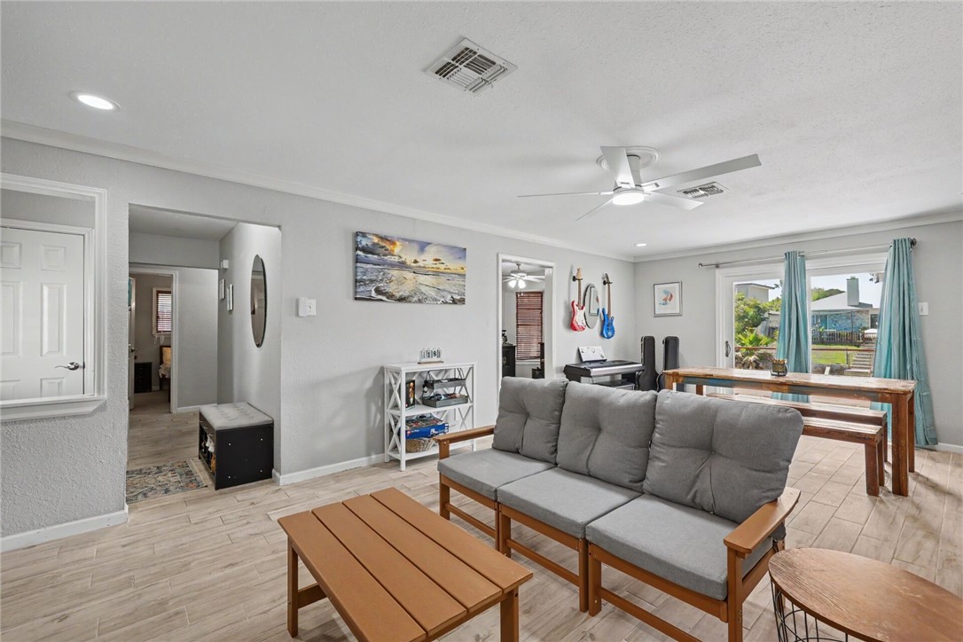 3230 Laguna Shores Corpus Christi TX 78418