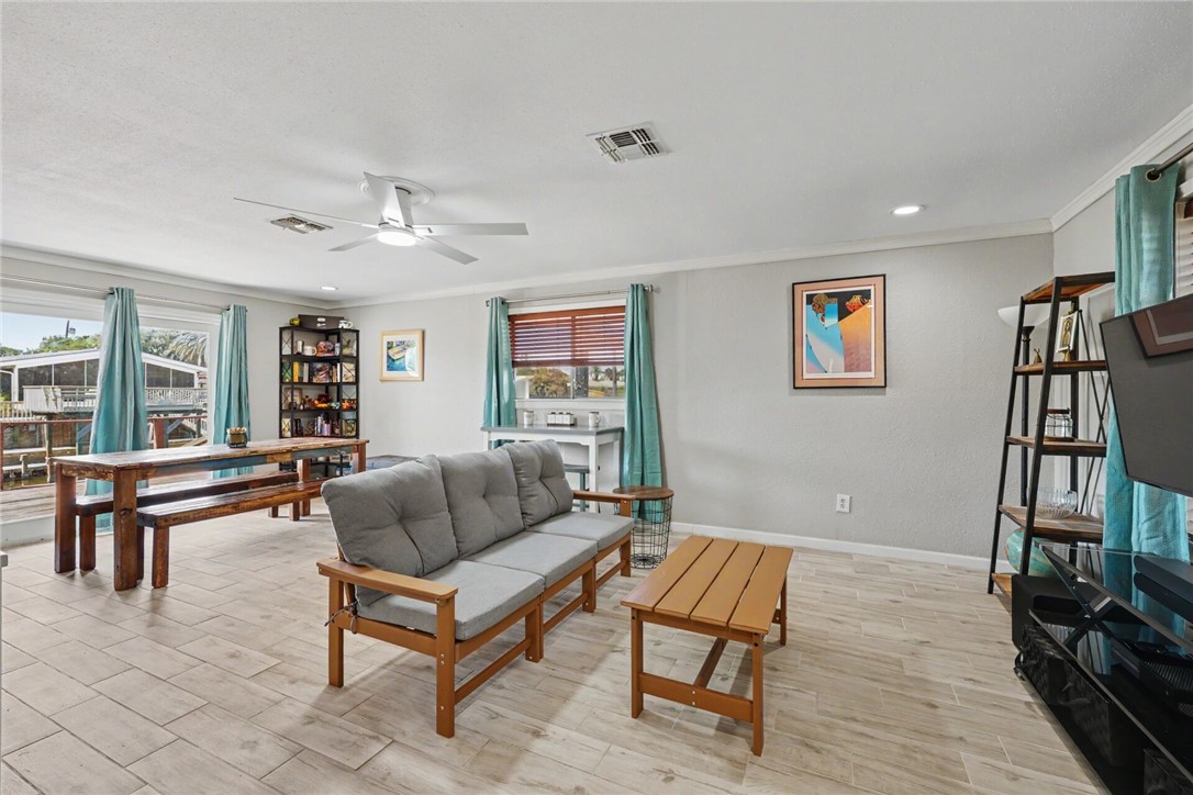 3230 Laguna Shores Corpus Christi TX 78418