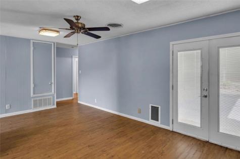 120 Daniel Moore Avenue Portland TX 78374