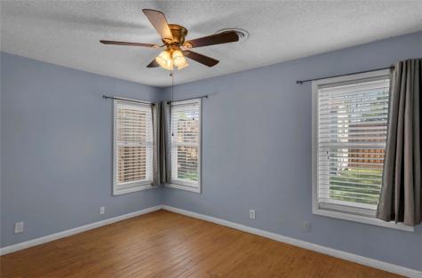 120 Daniel Moore Avenue Portland TX 78374