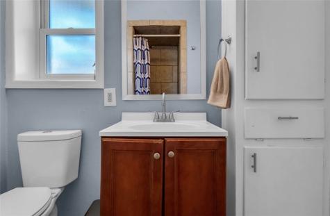 120 Daniel Moore Avenue Portland TX 78374
