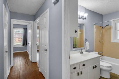 120 Daniel Moore Avenue Portland TX 78374