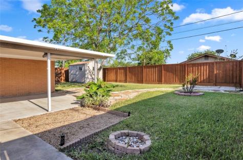 120 Daniel Moore Avenue Portland TX 78374