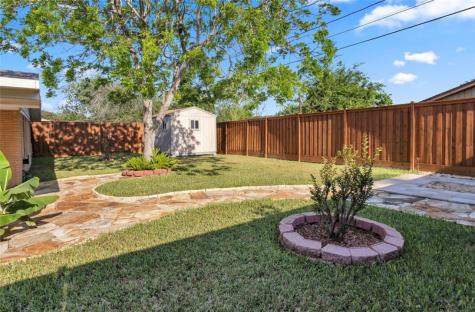 120 Daniel Moore Avenue Portland TX 78374