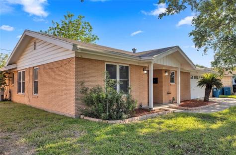 120 Daniel Moore Avenue Portland TX 78374