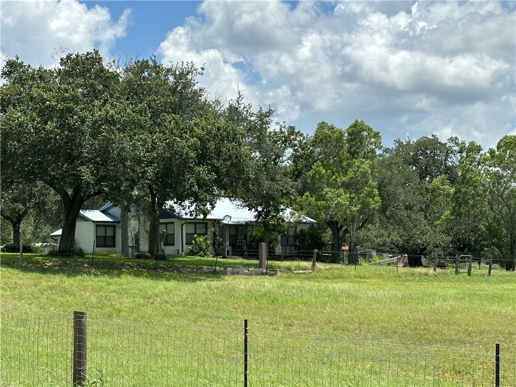 725 Post Oak Goliad TX 77963