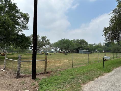 725 Post Oak Goliad TX 77963