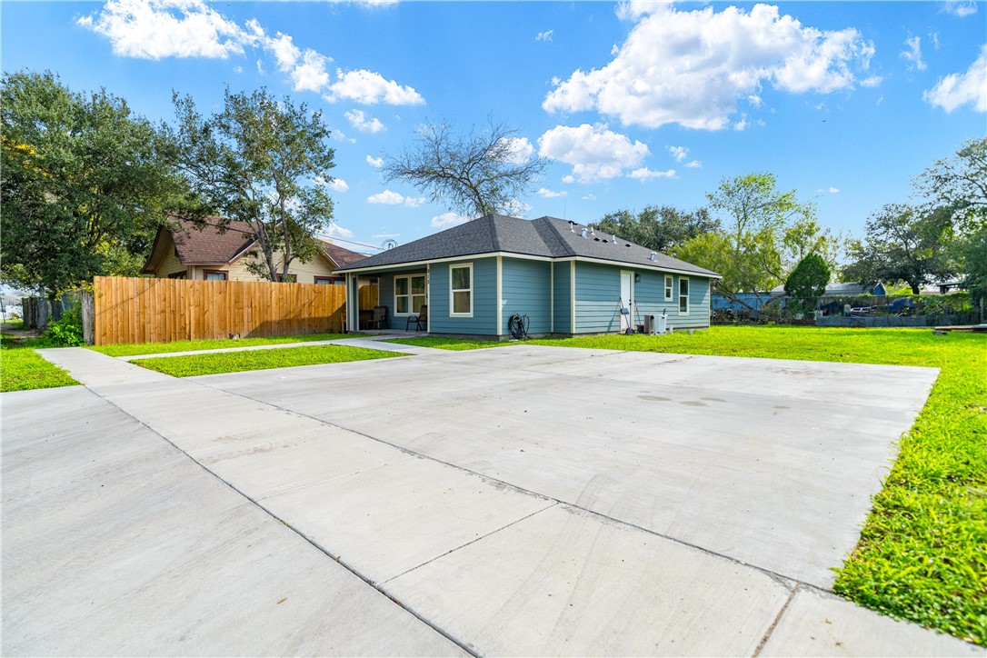 915 Craig Street Corpus Christi TX 78404