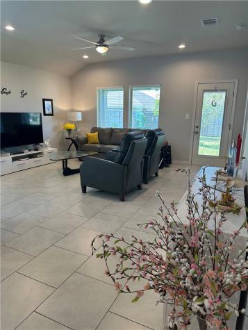 1813 Secretariat Drive Corpus Christi TX 78417