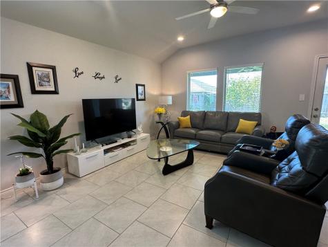 1813 Secretariat Drive Corpus Christi TX 78417