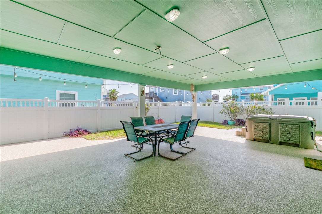 688 Morgan Circle Port Aransas TX 78373