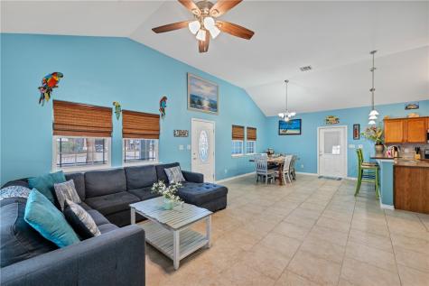 688 Morgan Circle Port Aransas TX 78373