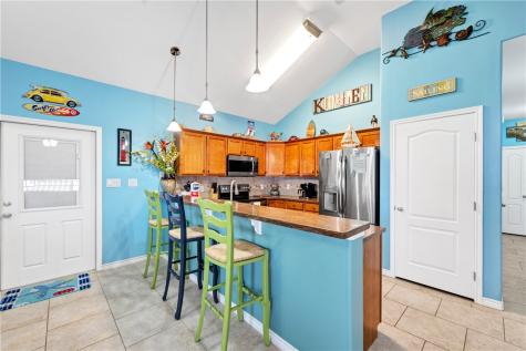 688 Morgan Circle Port Aransas TX 78373