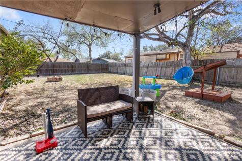 904 Lyndale Street Kingsville TX 78363