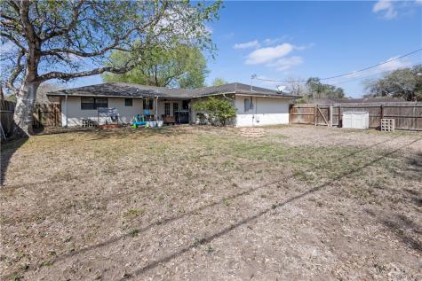 904 Lyndale Street Kingsville TX 78363
